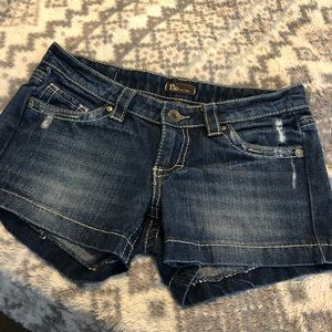 Super cute jean shorts!